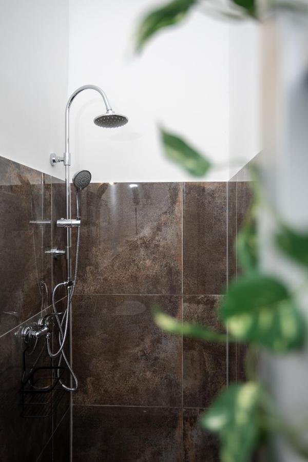 Green Goblin Apartment With Free Private Parking Budapest Exteriör bild