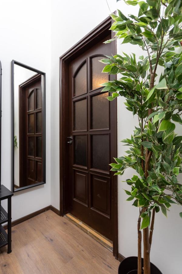 Green Goblin Apartment With Free Private Parking Budapest Exteriör bild